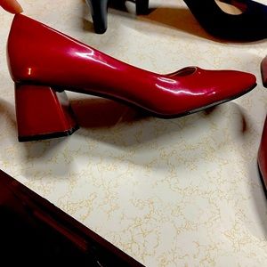 Heel The World Size 7 chunky heel shoes